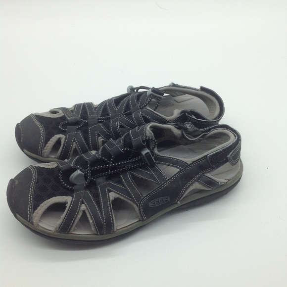 Keen Slip Ons - Picture 2 of 4